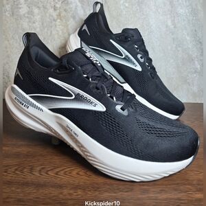 Brooks Glycerin GTS 22 Men's Road Running Shoes Size 11.5 Black White Sneakers